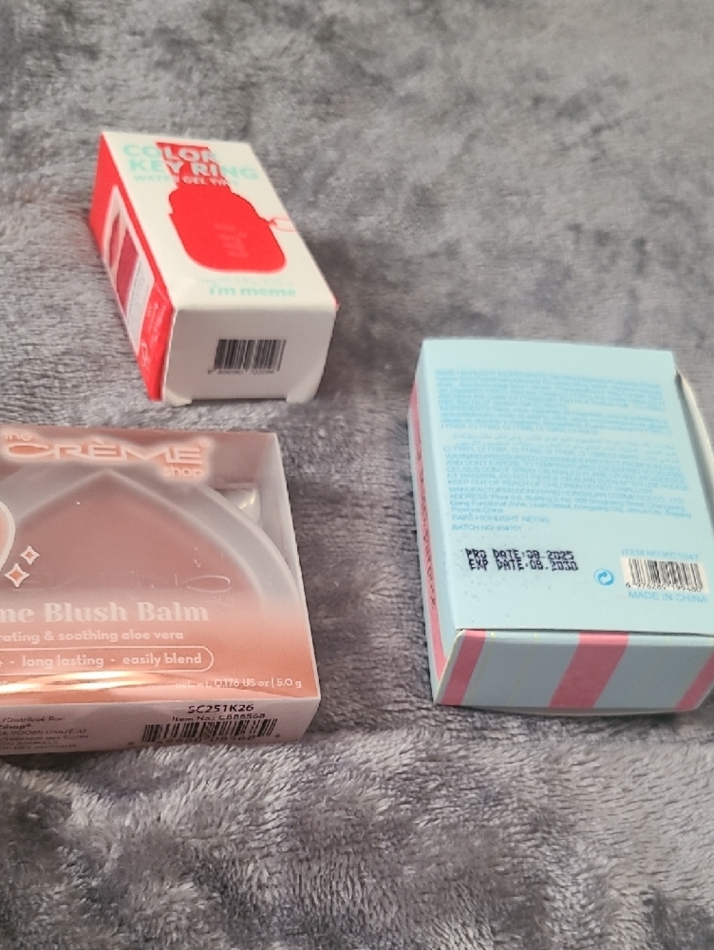 Assorted Makeup Bundle - Picture 3 of 3